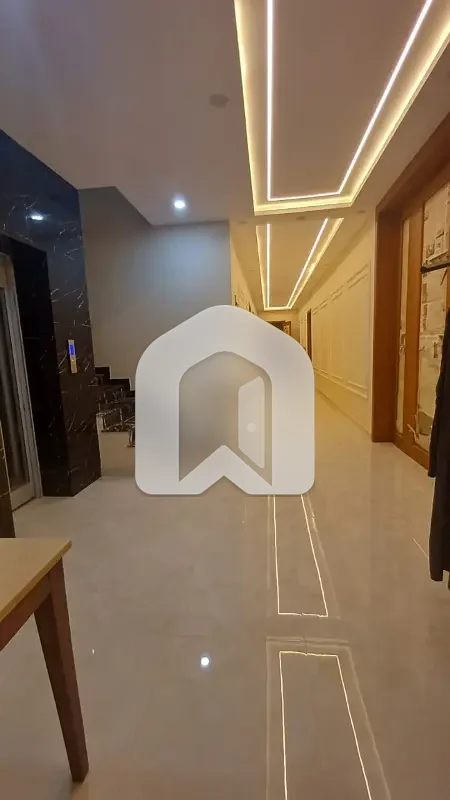 E-11 ISLAMABAD 1kanal Triple Storey Fully Furnished House For Rent 9bed With Washroom Drawing Dining Tvl Kichen Servant Room Parking Gas Electric, photo 10