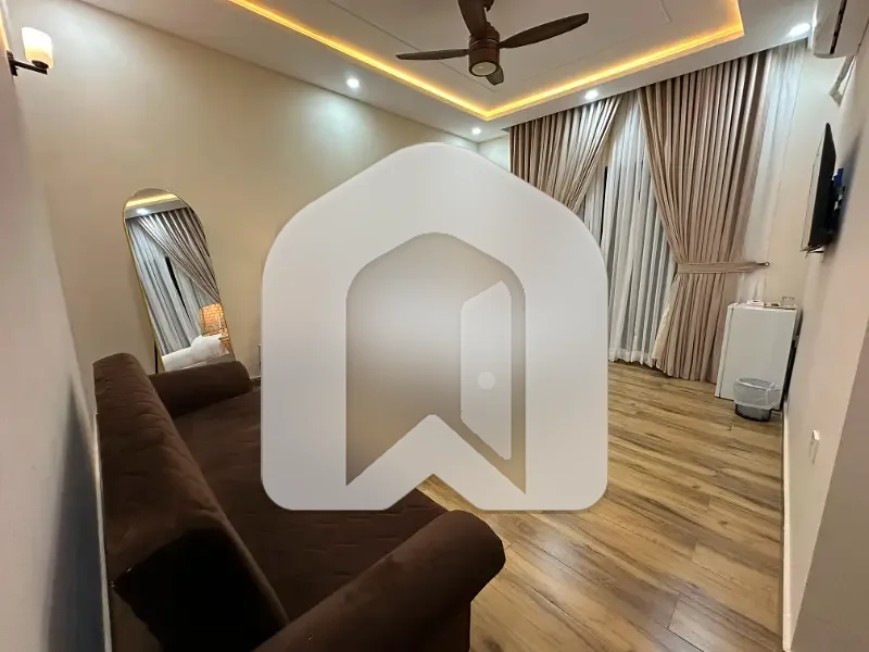 E-11 ISLAMABAD 1kanal Triple Storey Fully Furnished House For Rent 9bed With Washroom Drawing Dining Tvl Kichen Servant Room Parking Gas Electric, photo 6