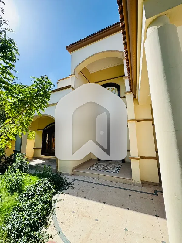 D-12 Islamabad 1 Kanal House For Rent 5 Bed With Washroom Drawing Room Dining Tv Lounge 2 Kitchen Servant Room Parking Gas Electric, photo 18