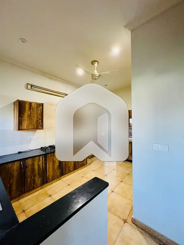 D-12 Islamabad 1 Kanal House For Rent 5 Bed With Washroom Drawing Room Dining Tv Lounge 2 Kitchen Servant Room Parking Gas Electric, photo 11