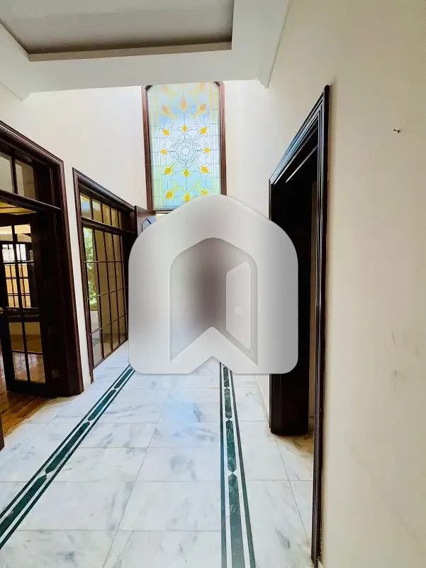 D-12 Islamabad 1 Kanal House For Rent 5 Bed With Washroom Drawing Room Dining Tv Lounge 2 Kitchen Servant Room Parking Gas Electric, photo 12