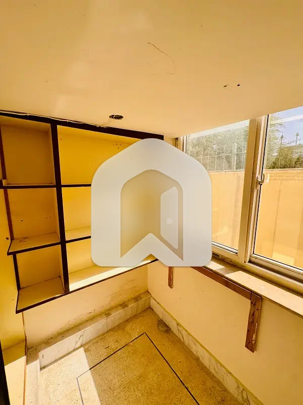 D-12 Islamabad 1 Kanal House For Rent 5 Bed With Washroom Drawing Room Dining Tv Lounge 2 Kitchen Servant Room Parking Gas Electric, photo 4