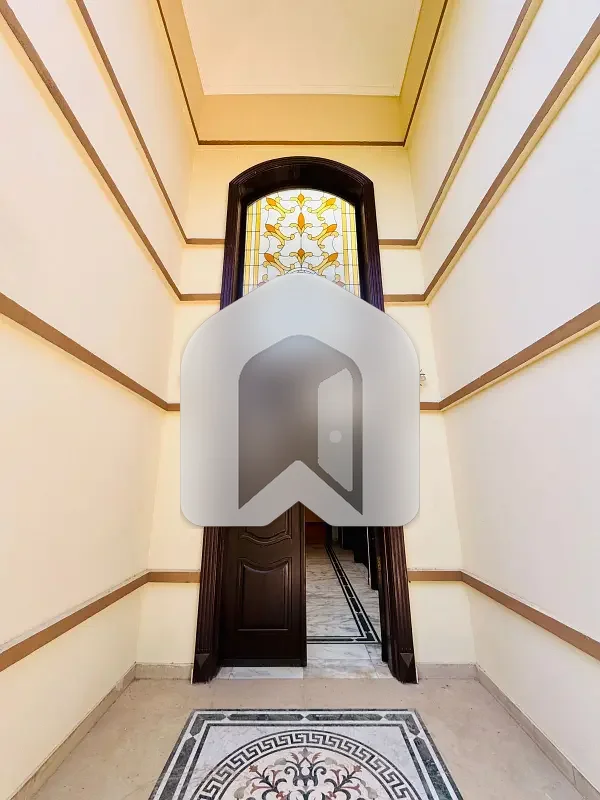 D-12 Islamabad 1 Kanal House For Rent 5 Bed With Washroom Drawing Room Dining Tv Lounge 2 Kitchen Servant Room Parking Gas Electric, photo 2