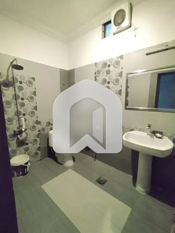 ShahAllahDitta St 1 Near To D-12 Markaz Islamabad 1Kanal House For Rent 5bed With Washroom Drawing Dining Tvl 2kichen Servant 3car Parking, photo 10