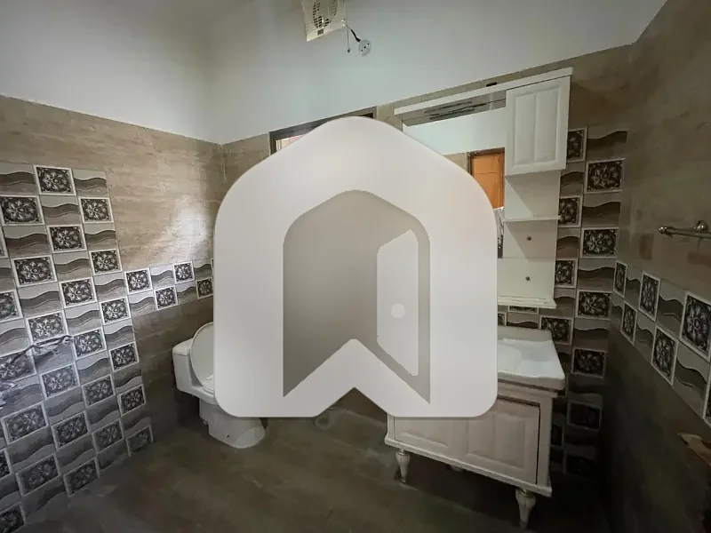 ShahAllahDitta St 1 Near To D-12 Markaz Islamabad 1Kanal House For Rent 5bed With Washroom Drawing Dining Tvl 2kichen Servant 3car Parking, photo 12