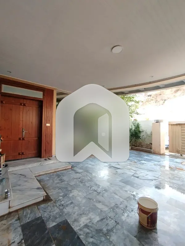 ShahAllahDitta St 1 Near To D-12 Markaz Islamabad 1Kanal House For Rent 5bed With Washroom Drawing Dining Tvl 2kichen Servant 3car Parking, photo 29