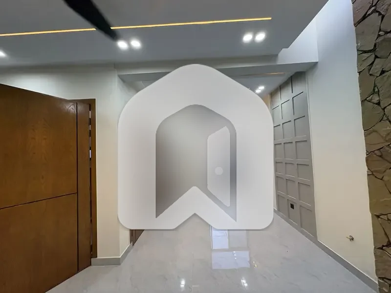 5 Marla Double Unit House for Rent in Multi Gardens B-17 Islamabad, photo 6