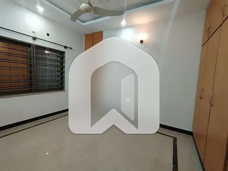 25x40 Beautiful House For Rent In G-13, photo 8