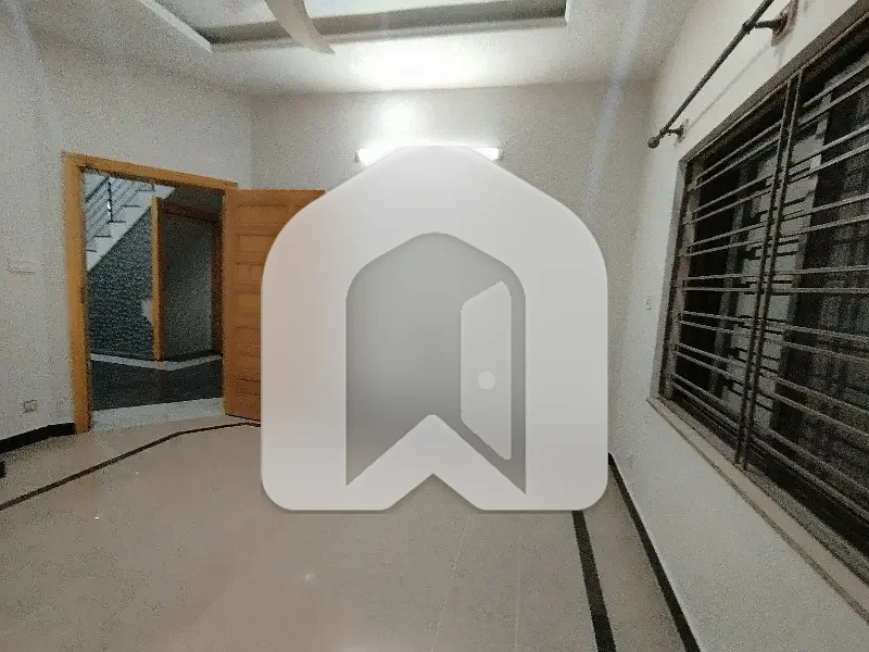 25x40 Beautiful House For Rent In G-13, photo 10