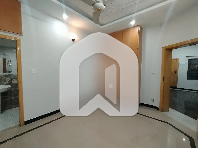 25x40 Beautiful House For Rent In G-13, photo 14
