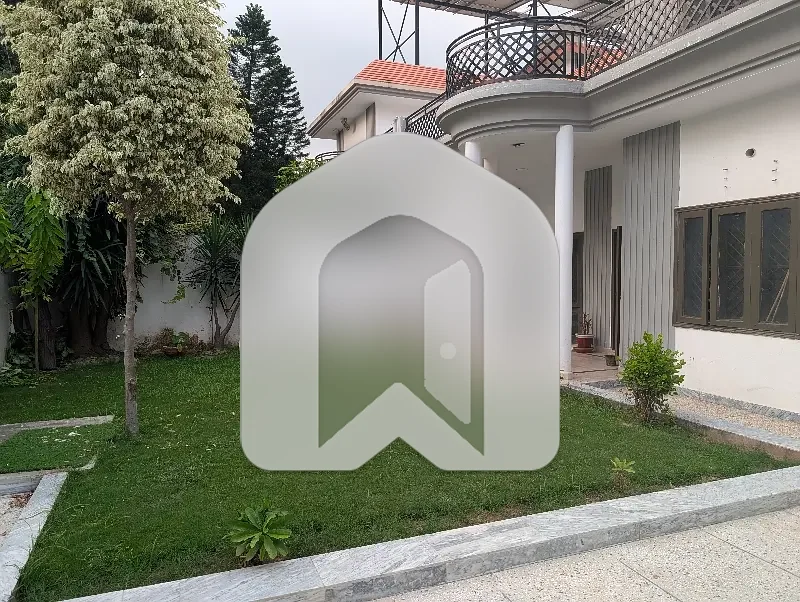 Beautiful 5 Bedroom House In F10 For Rent