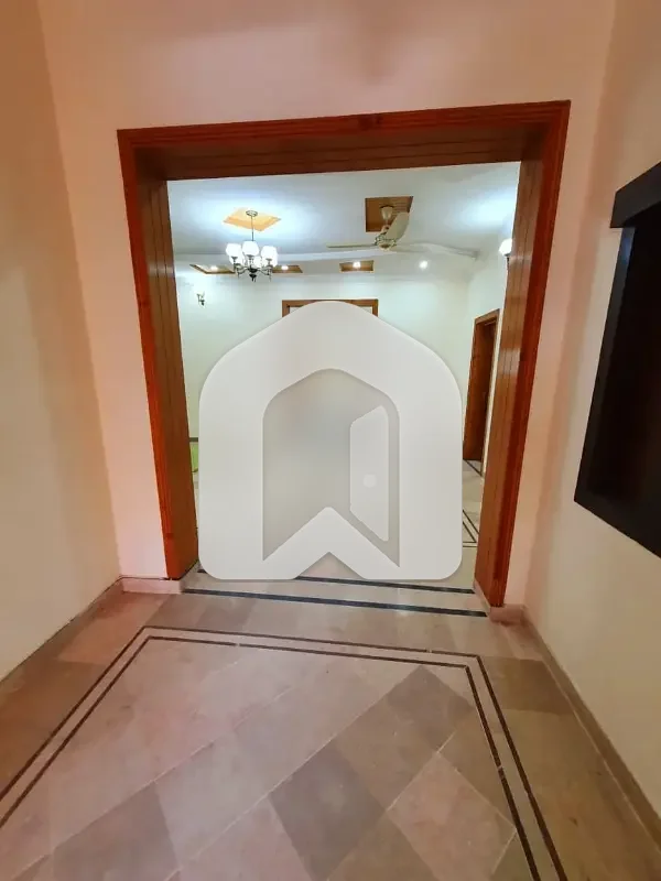 14 Marla Beautiful Upper Portion For Rent In G-13/1 Matro Station, photo 8