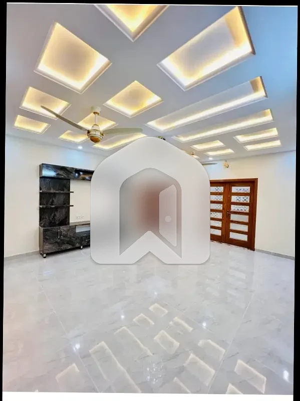 14 Marla Brand New Upper Portion For Rent In G-13/4 Matro Station, photo 5