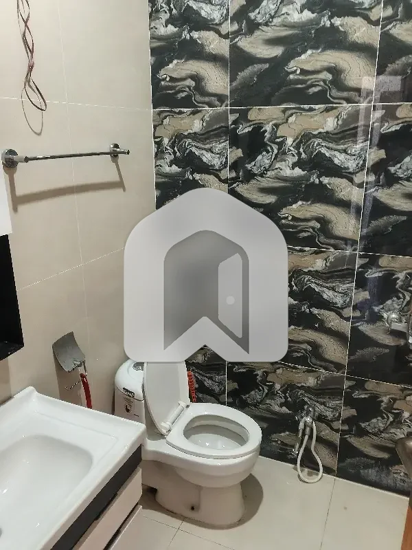 BEAUTIFUL NEW GROUND PORTION AVAILABLE FOR RENT, photo 5
