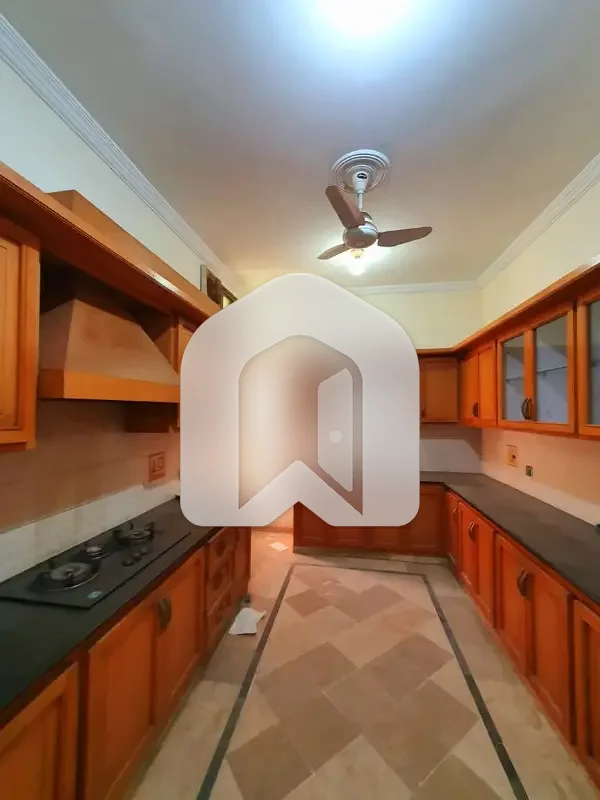 14 Marla Like Brand New Ground Portion For Rent In G-13/2 Islamabad, photo 6