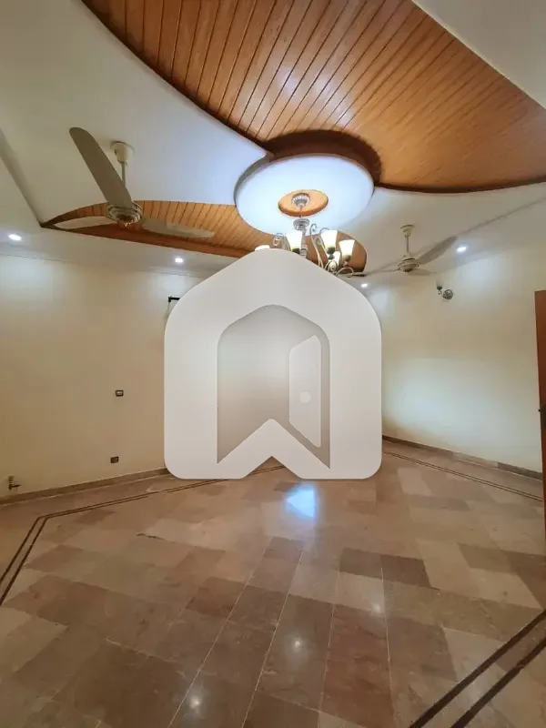 14 Marla Like Brand New Ground Portion For Rent In G-13/2 Islamabad, photo 5