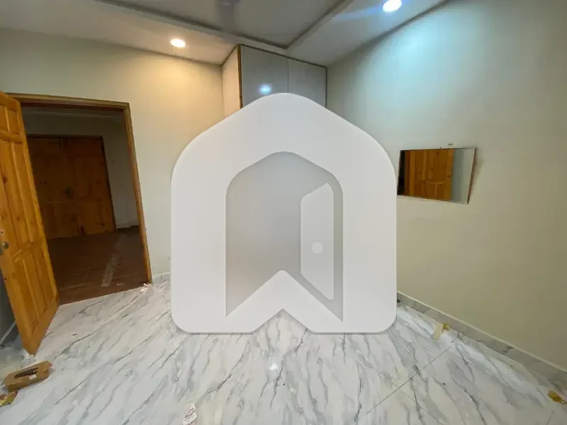 2bedrooms Unfurnished Apartment Available For Rent In E 11 4 Near To Main Road Family Building Wapda Meter, photo 3