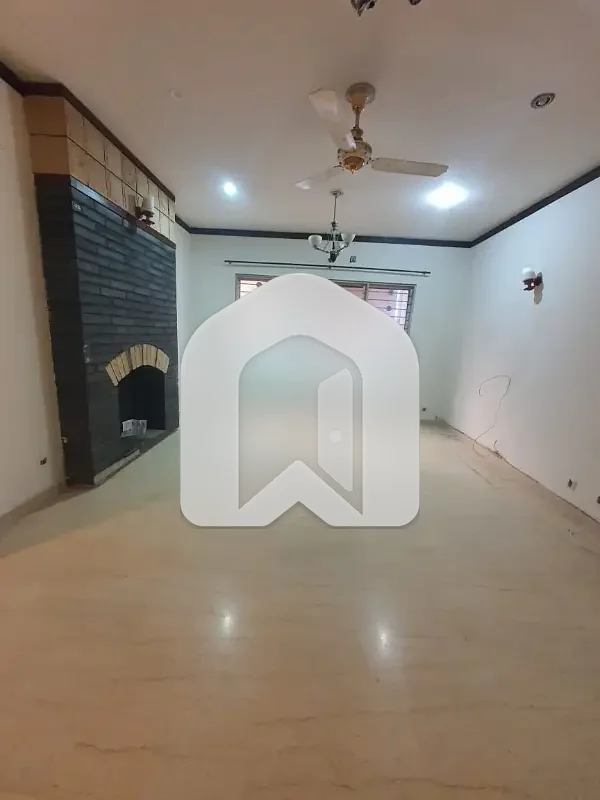 1 Kanal Ground Portion Available For Rent In E-11/4 Islamabad., photo 10