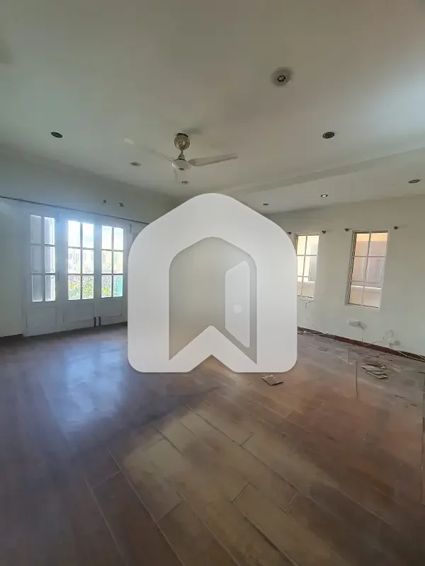 1 Kanal Ground Portion Available For Rent In E-11/4 Islamabad., photo 4