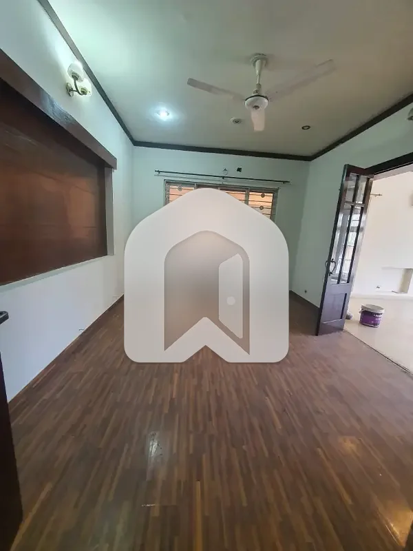 1 Kanal Ground Portion Available For Rent In E-11/4 Islamabad., photo 8