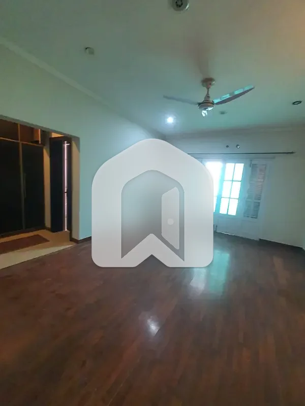 1 Kanal Ground Portion Available For Rent In E-11/4 Islamabad., photo 6