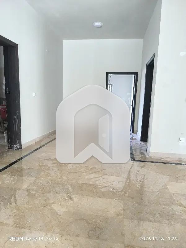 4 Bedrooms & 4 Bathrooms Upper Portion Available For Rent In G11, photo 2