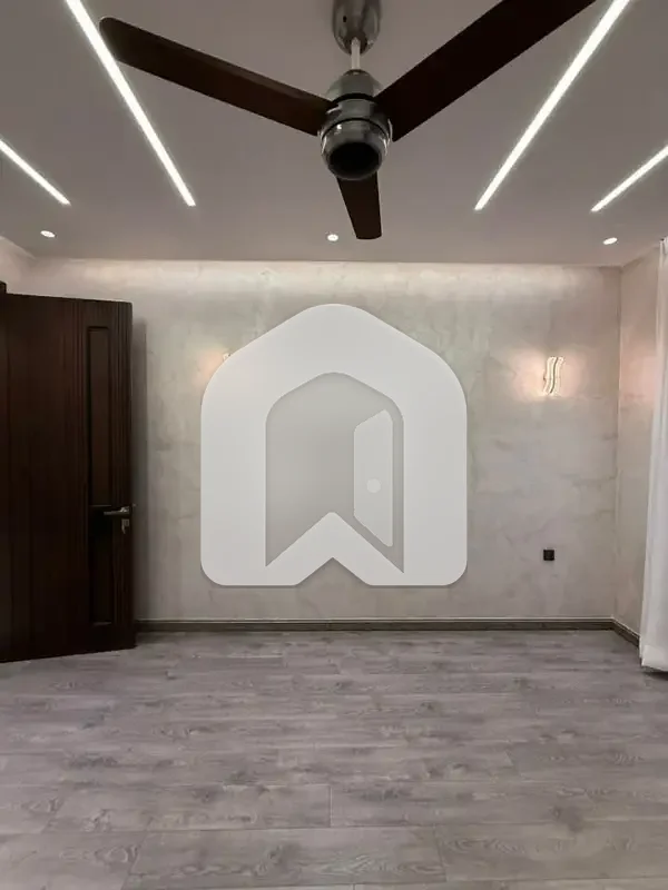 1 Kanal Designer House For Rent 15kv Solar Installed, photo 8
