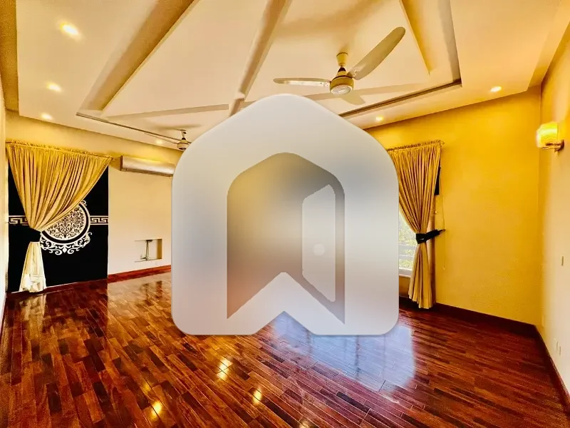1 Kanal Designer House For Rent 15kv Solar Installed, photo 3
