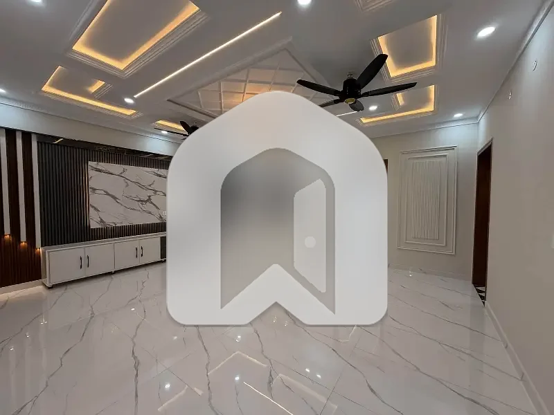 14 Marla Brand New House Available Rent G-14/3, photo 4