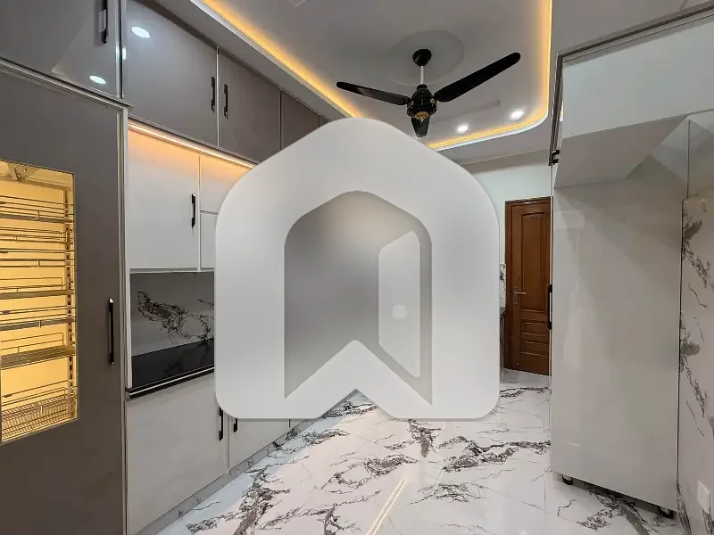 14 Marla Brand New House Available Rent G-14/3, photo 2
