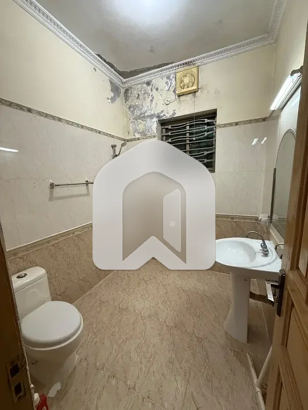 Unfurnished Upper Portion Available For Rent, photo 2