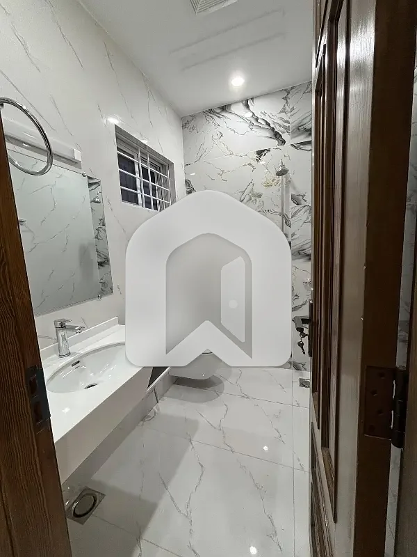 10 Marla Brand New Upper Portion Available Rent G-14 Available Rent G-14/2, photo 6