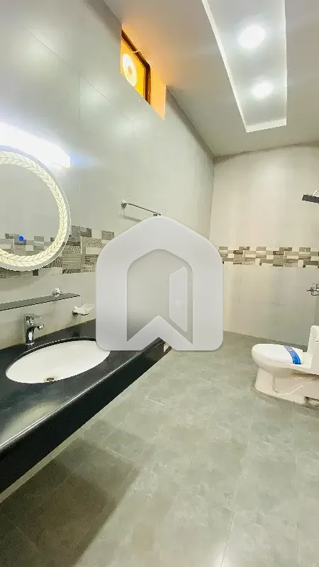6 Marla Corner House Available For Rent, photo 19