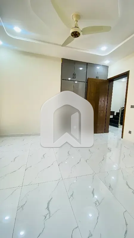 6 Marla Corner House Available For Rent, photo 26