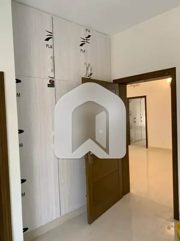 12 Marla Duplex 4 Bed House Available For Rent With Servant Room, photo 2