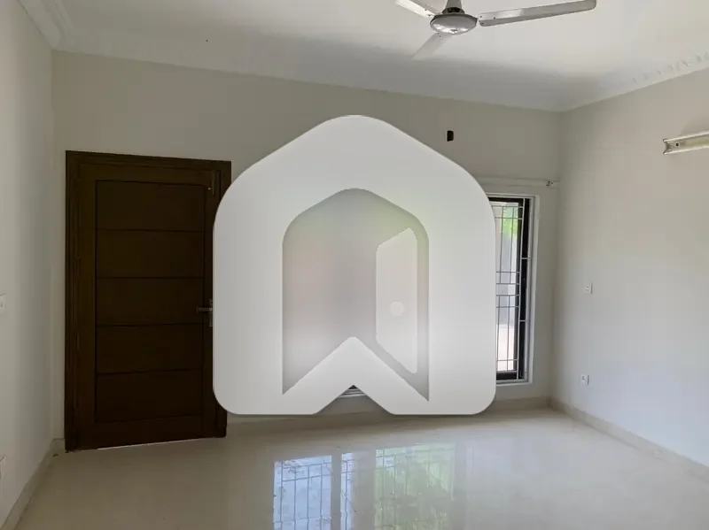 12 Marla Duplex 4 Bed House Available For Rent With Servant Room, photo 12