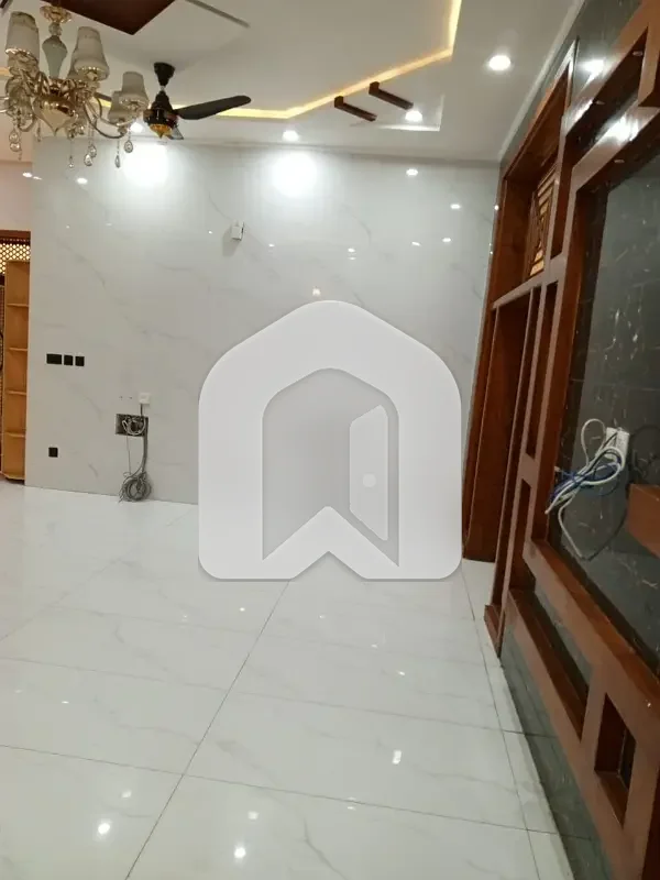 1 Kanl Duplex House Available For Rent In I-8 With Servant Room, photo 2