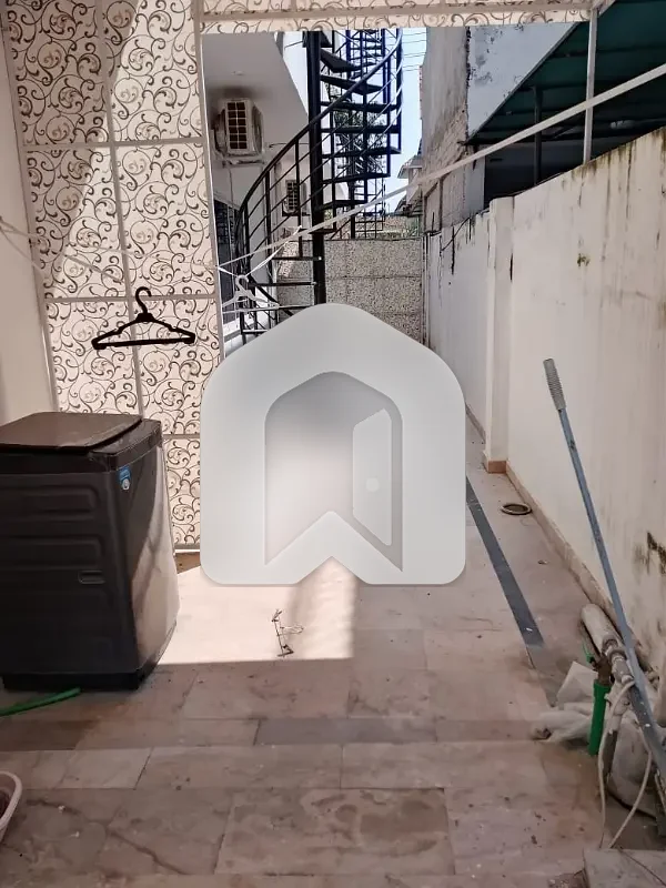 10 Marla Full House Available For Rent In I8  Tile Flooring, photo 27