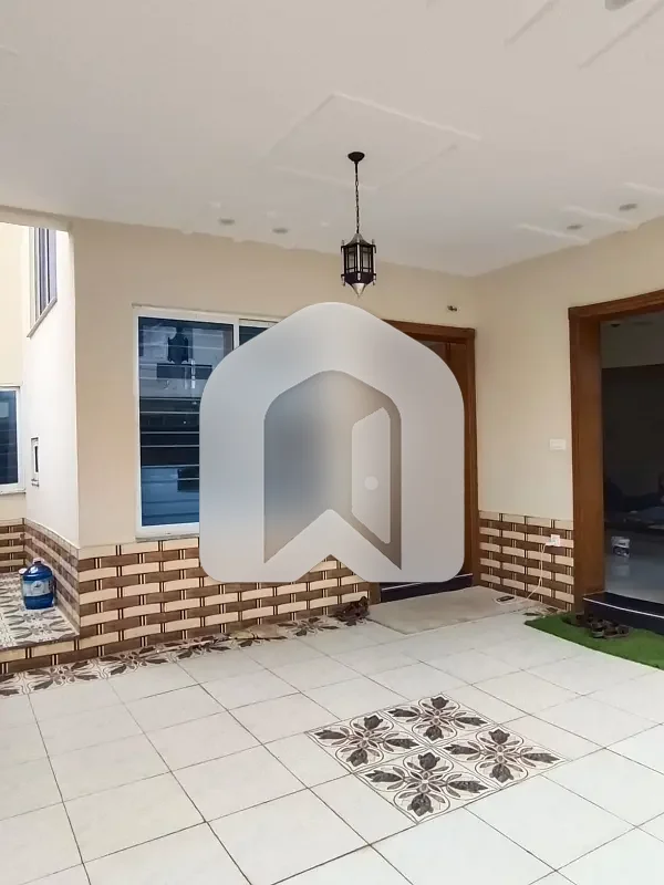 Centrally Located Upper Portion For Rent In I-8 Available, photo 8