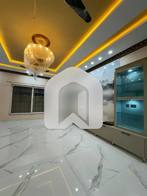 Centrally Located Upper Portion For Rent In I-8 Available, photo 4