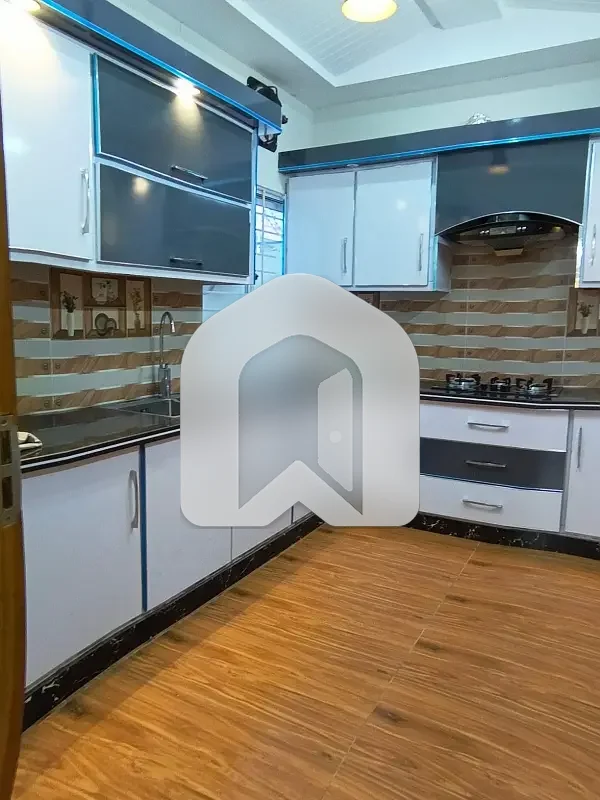 Centrally Located Upper Portion For Rent In I-8 Available, photo 7