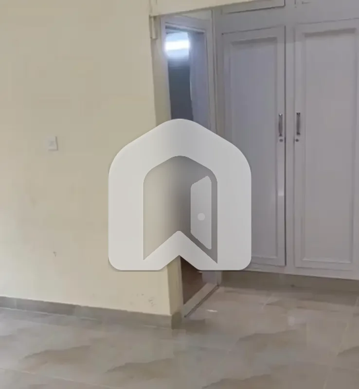Upper Portion Available For Rent, photo 6