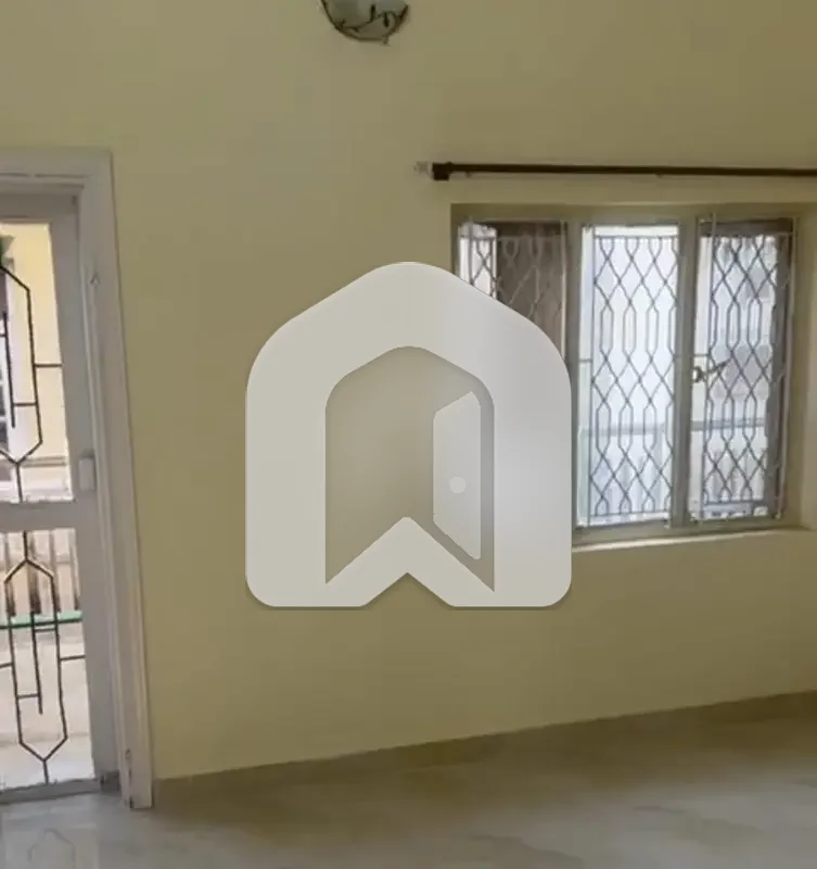 Upper Portion Available For Rent, photo 5