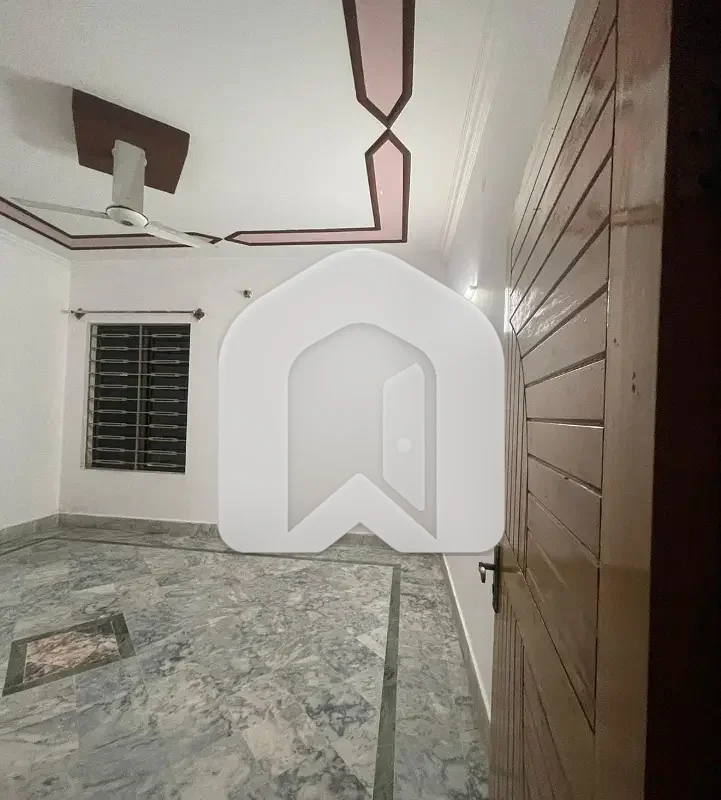 Upper Portion Available For Rent, photo 7