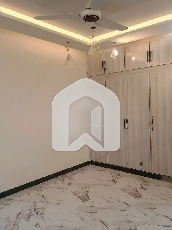 10 Marla Upper Portion For Rent In I-8, photo 2