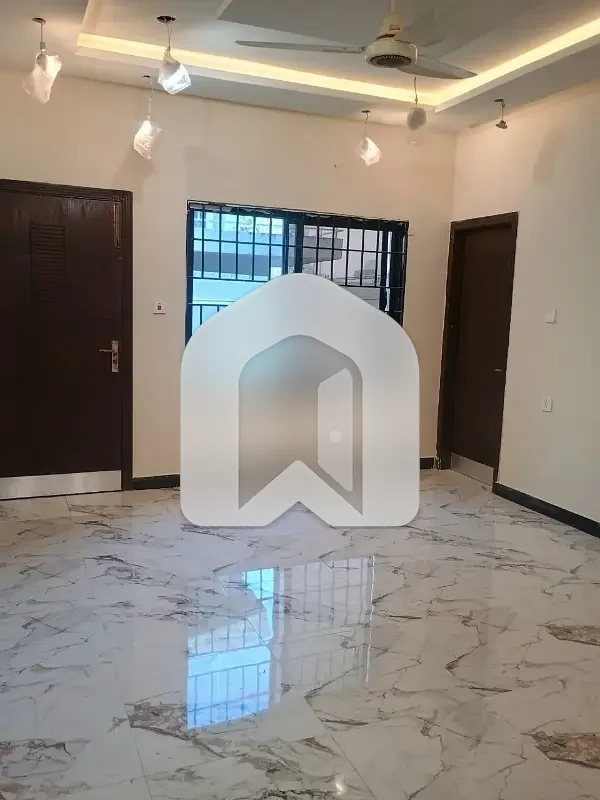 10 Marla Upper Portion For Rent In I-8, photo 5