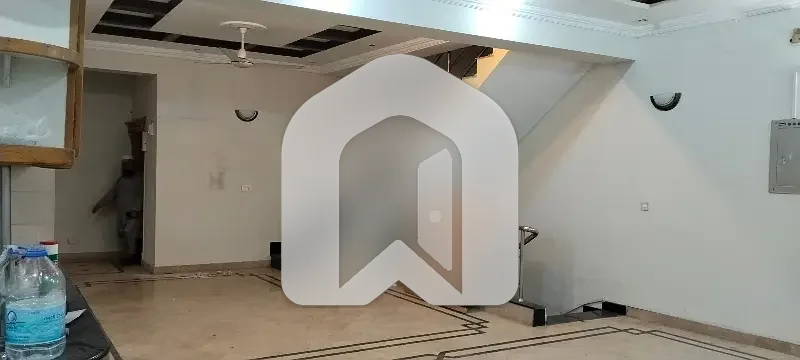 Upper Portion Available For Rent In I8, photo 2
