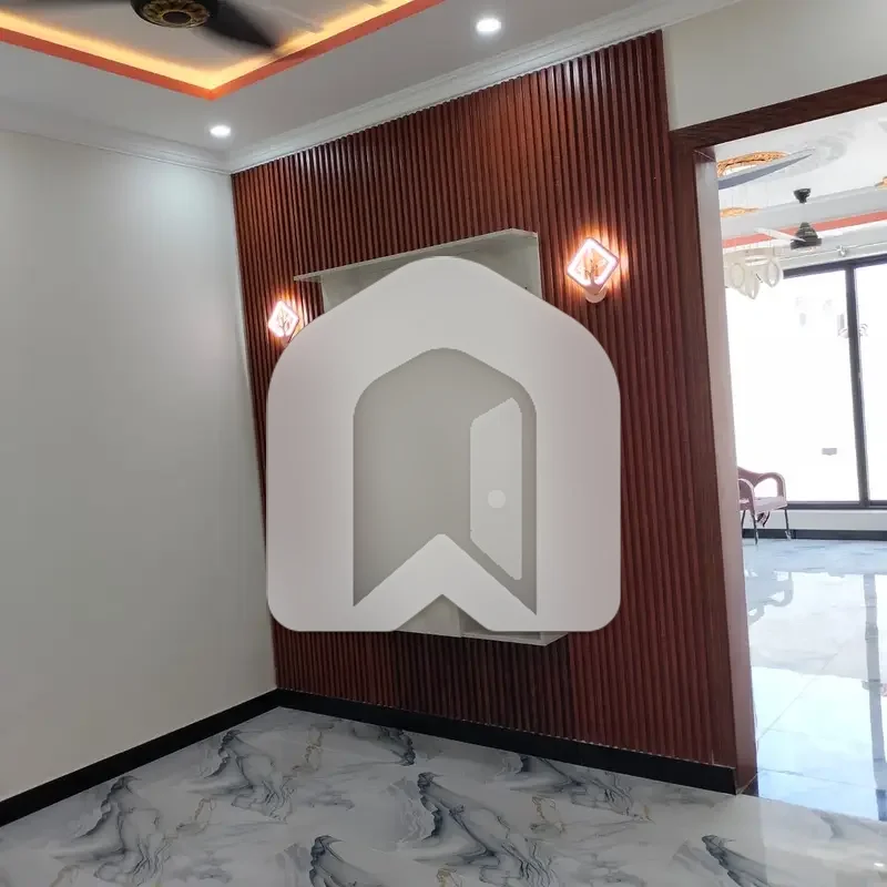 E11 Upper Portion Available For Rent, photo 13