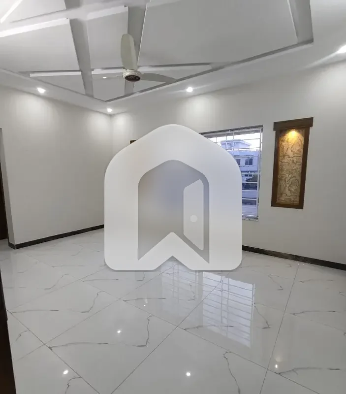 Lower Portion Of 14 Marla Available For Rent In I-8, photo 8