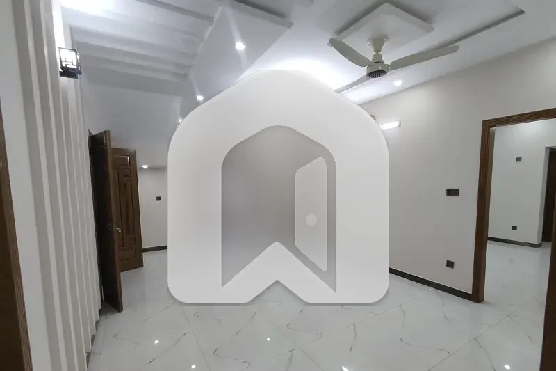 Lower Portion Of 14 Marla Available For Rent In I-8